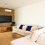 Serenity 18 House By Ici فيلة البوفيرا