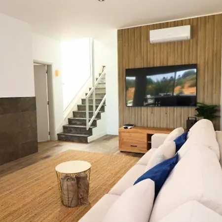 Serenity 18 House By Ici *